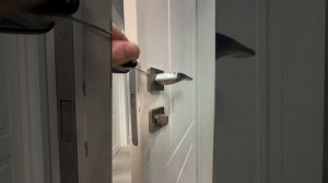 Сломался замок? I Замена магнитного замка межкомнатно?