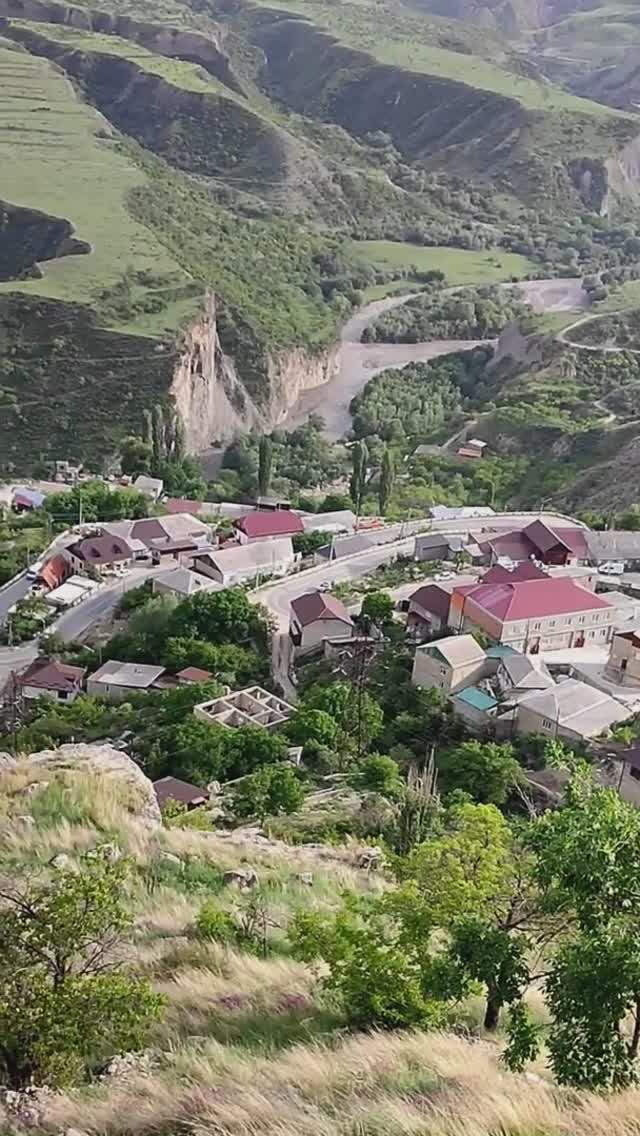 Дагестан. Аул Гуниб и его окрестности. Вид со смотровой площадки Гуниба смотреть онлайн