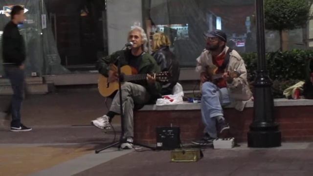 Улични музиканти на Витошка - вечер смотреть онлайн