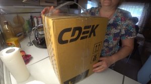 Получила  посылку от Любочки , хозяйки канала «Мой мирок орхидей». Огурец -молодец !