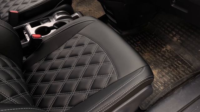 Honda CR-V 3 поколения. Авточехлы смотреть онлайн