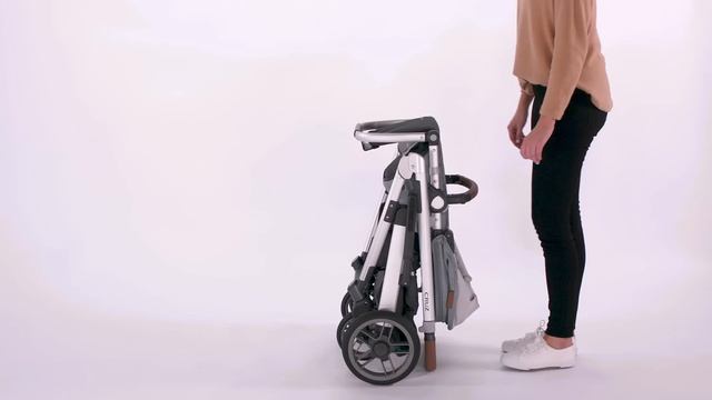 Как сложить и разложить коляску UPPAbaby Cruz V2 смотреть онлайн