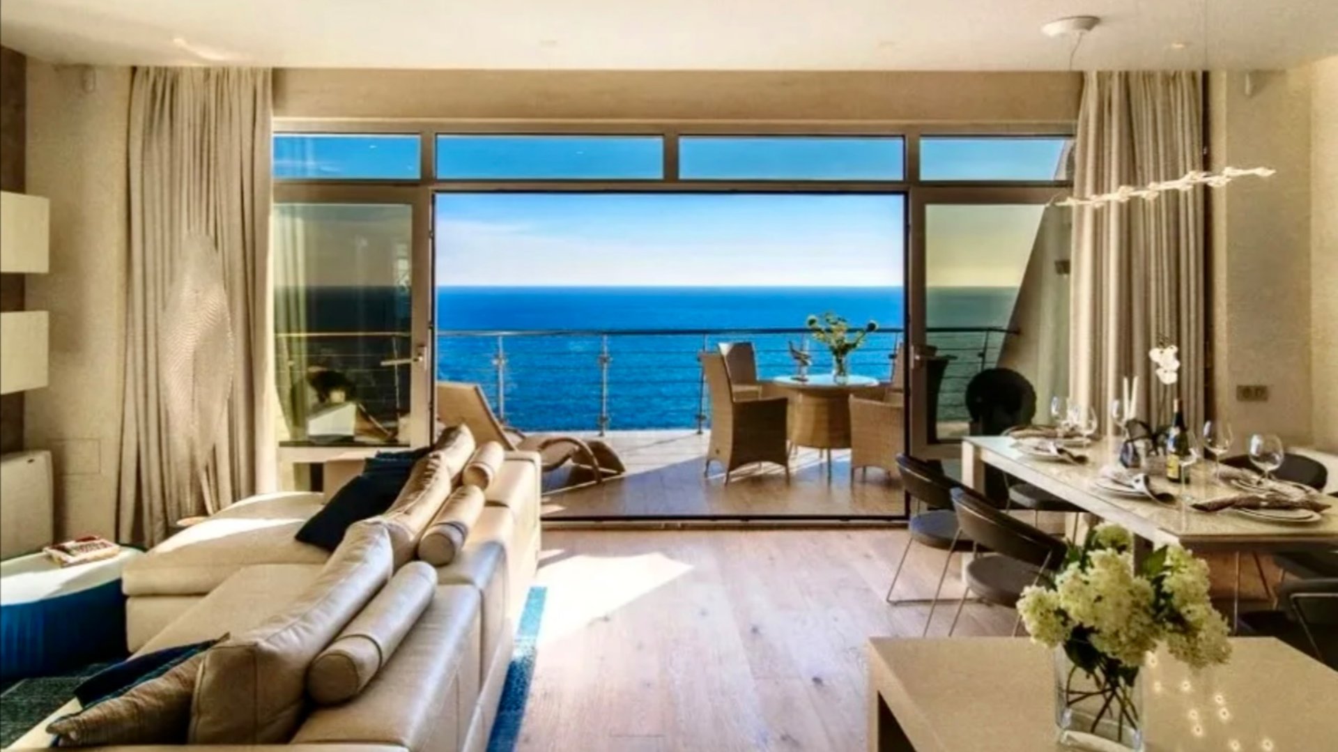 Апартаменты на море с бассейном за копейки в Сочи