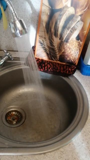 давление воды на 5 этаже исправил с помощью крана с лей