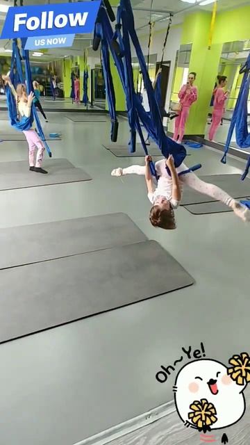 шпагат на гамаке в5лет #shorts #fitness #sports #baby #aerialsilks #kids #спо?