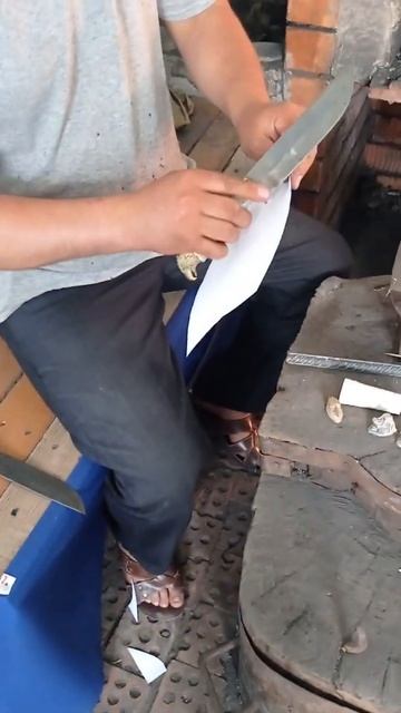 хороший охотичний ножи металл шх15 лезвия острый и руб? смотреть онлайн