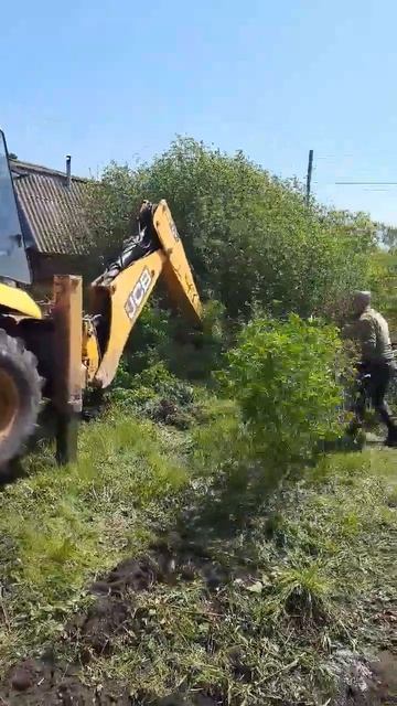 Прополка участка трактором #нужныелюди #бизнес #демон? смотреть онлайн