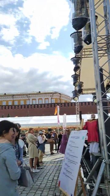 Книжный фестиваль на Красной площади смотреть онлайн
