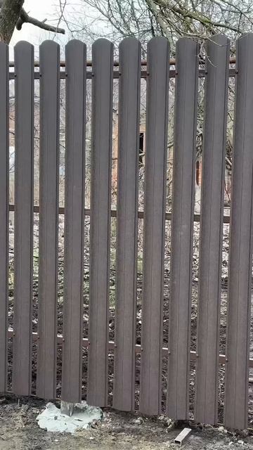 ЗАБОР ИЗ ШТАКЕТНИКА #стройка #строительсводома #кровл? смотреть онлайн