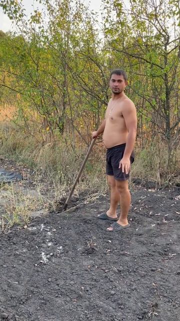 Поменялись с мужем делами на даче #дача #огород #юмор смотреть онлайн