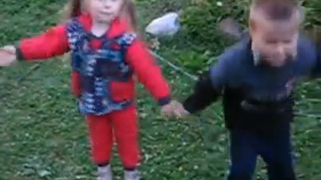 Детишки зажигают под 