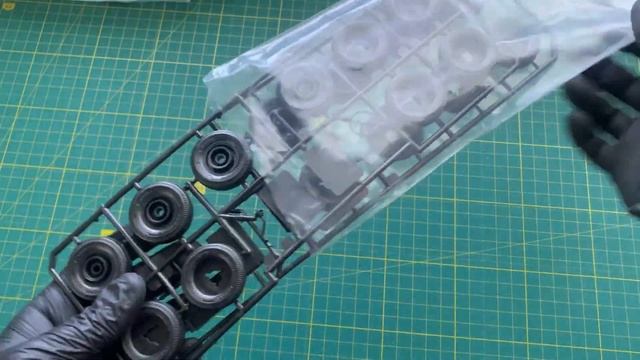 Ідеальний подарунок?! Огляд та порівняння 3-х наборів рок-вантажівок 