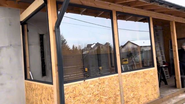 ОСТЕКЛЕНИЕ КРЫЛЬЦА В ЗАГОРОДНОМ ДОМЕ | СПБ | ОСТЕКЛЕНИ? смотреть онлайн