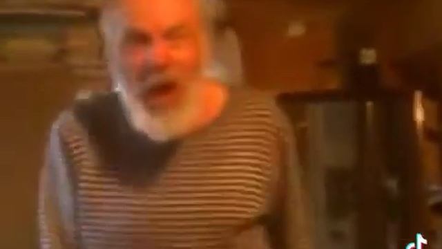 орущий дед уаааа смотреть онлайн