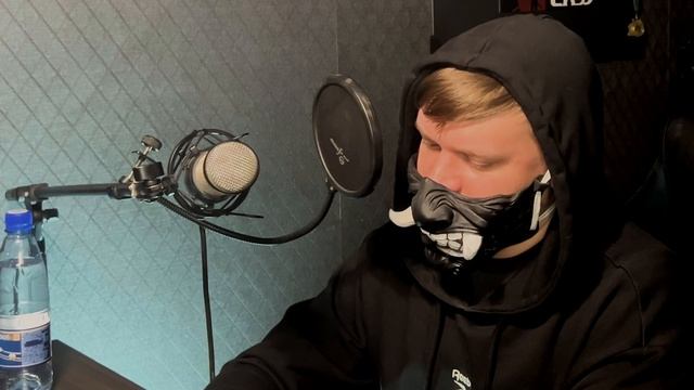 Первое интервью Миханика - разбор клипа, о маске, биография рэпа смотреть онлайн