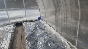 Какая температура в теплице, если на улице -10.