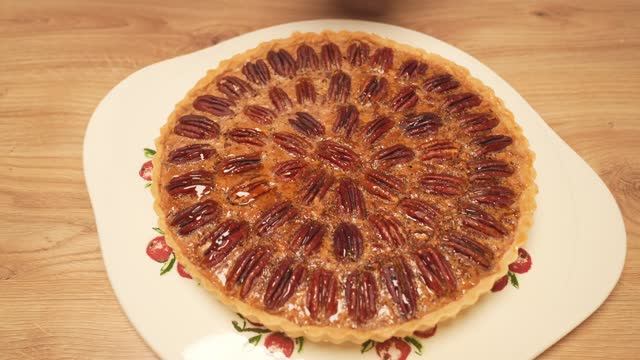 Самый вкусный ореховый пирог, который я пробовала! Тарт с орехами Пекан смотреть онлайн