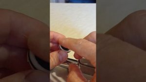 Лейка на гигиенический душ капает. Почему?