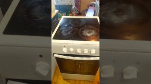 Darina  33606 плита. Не покупайте, ужасная плита.