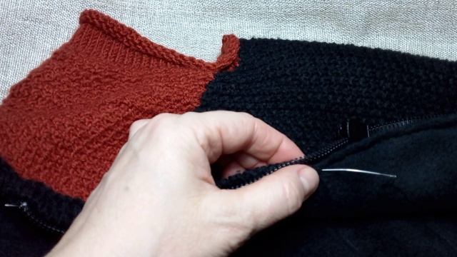 Вшиваю замок в детскую курточку. Вязаный комплект.