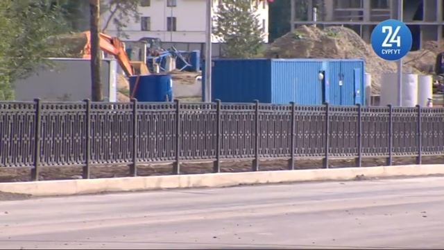 На новой дороге забором перегородили вход смотреть онлайн