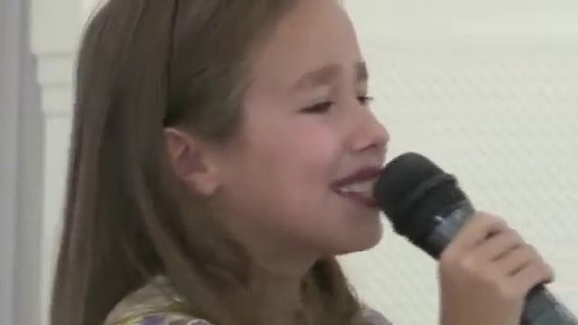 Ясминә Шәмсетдинова - "Күр әле" җырын башкара смотреть онлайн