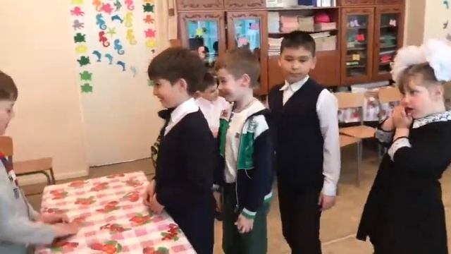 Помню свой 2 Б класс если тоже Б то ставь лайк