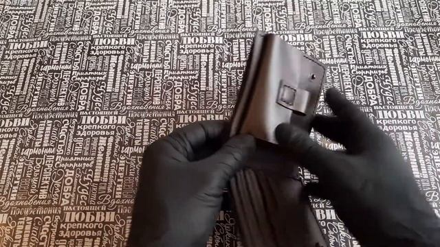 Кошелек из натуральной кожи на кнопке