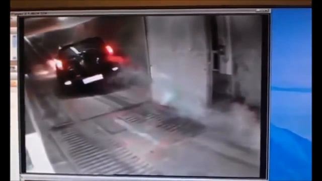 Как паркуются девушки. Топ-10 смотреть онлайн