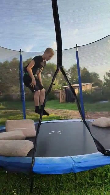 Переднее сальто на батуте🥶🤩 #батут #сальто