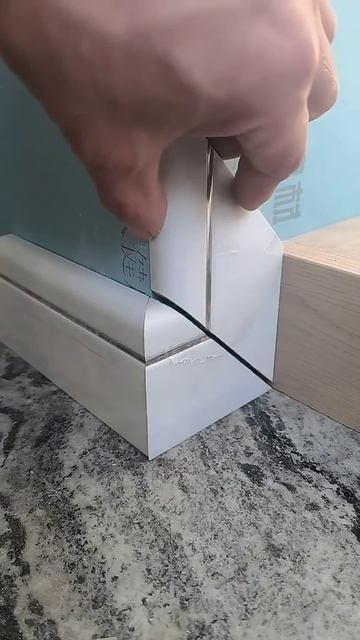 Наружный угол и подъем на ступеньку #плинтус #ремонт #у смотреть онлайн