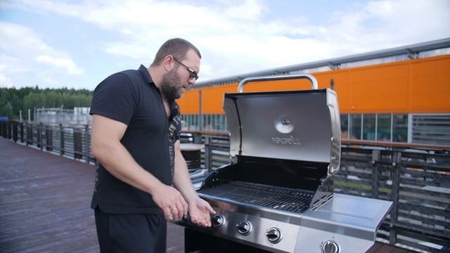 Жаренные огурцы в беконе на газовом гриле