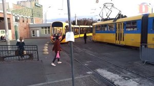 Учим цвета и поезда. Железнодорожный транспорт для де?