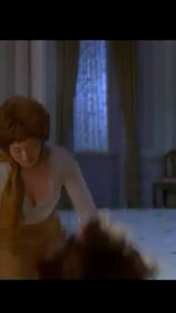 Она больна очень!.. Момент из Очень страшное кино смотреть онлайн