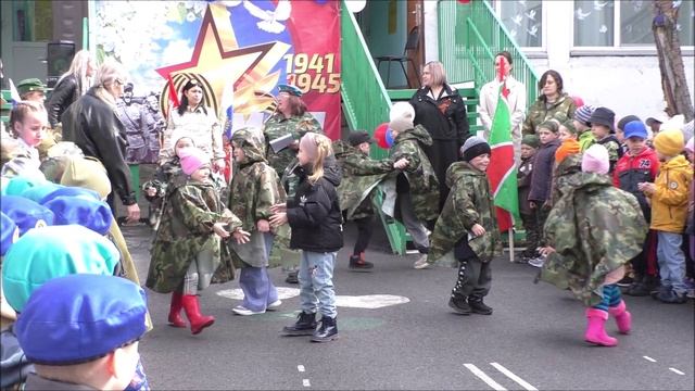 К 80-летию Победы в ВОВ концерт, парад, шествие Бессмертного полка в д.с 50. г.Ачинск. 07.05.25г. смотреть онлайн