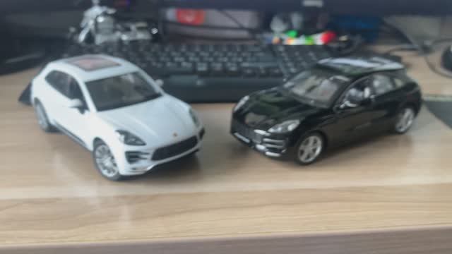 Обзор моделей Porsche Macan Turbo в масштабе 1/24 от Welly и Bburago смотреть онлайн