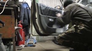 Замена ручки двери Hyundai Accent