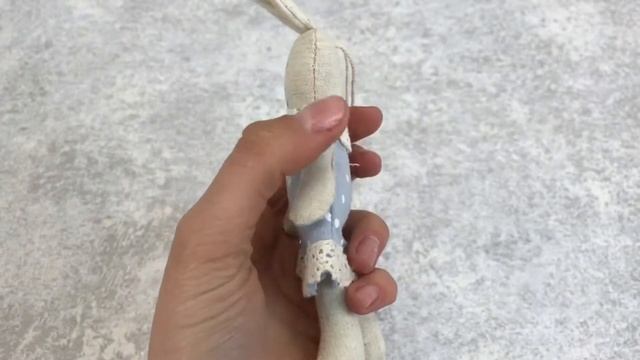 подвесной  зайчик из ткани