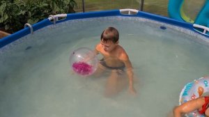 Бассейн в теплице.