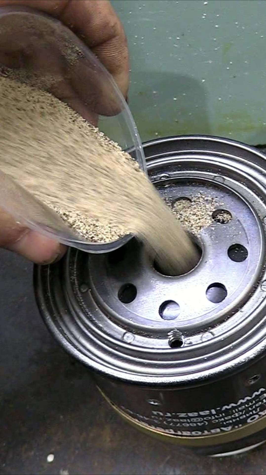 Полезное устройство для водителей из масляного фильтра. смотреть онлайн