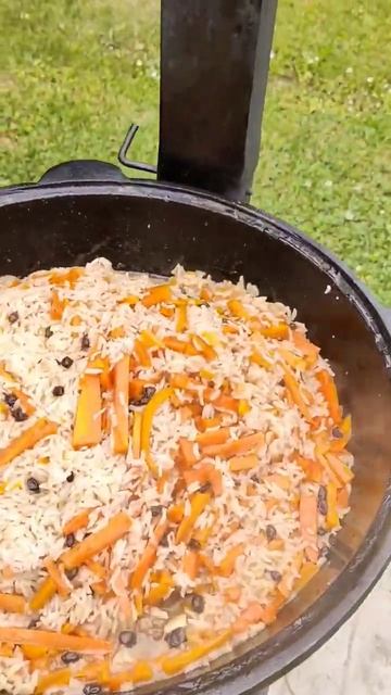 Плов из бараньей корейки. Дорадо и лосось на гриле. Лез