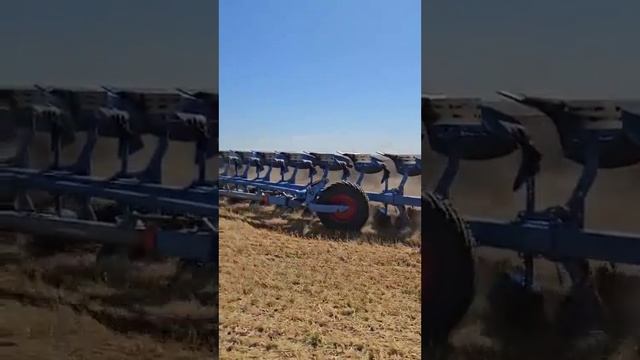 Оранка Lemken EuroDiamant 10 9 ти корпусного 8+1 + ефективна робот? смотреть онлайн