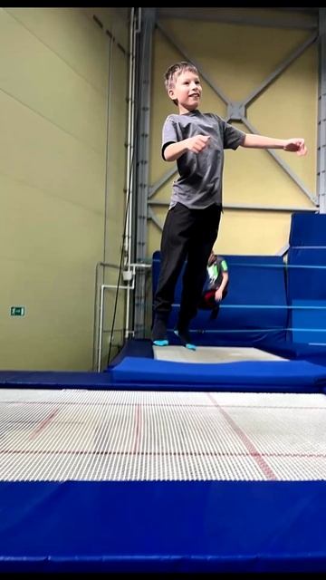 Прыжки на батуте - олимпийский вид спорта, который осв?