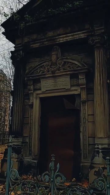 ЛЮТЕРАНСКОЕ КЛАДБИЩЕ склеп смотреть онлайн