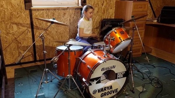 GREEN DAY - BASKET CASE drum cover by Varya Groove