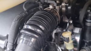 Трещина пластикового патрубка интеркулера Рено 1.5 dCi. ?