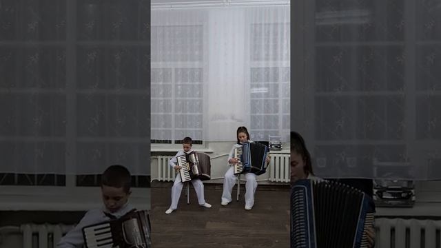 дуэт Кистнер Даниил-Кистнер Кристина :обр.Самойленко"Коробейники"рус.нар.п смотреть онлайн