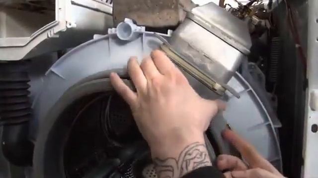 Как заменить манжету двери на стиральной машине Hotpoint A смотреть онлайн