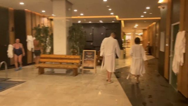 День рождения мужа в spa | Ходим по баням 5 часов | Сравни? смотреть онлайн