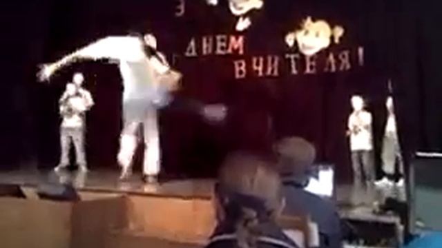 День Учителя 4 10 2012style Break Dance